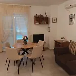 Lana Nečujam
