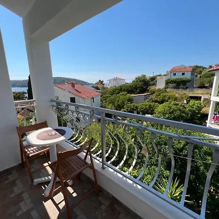 Lana Apartman Nečujam