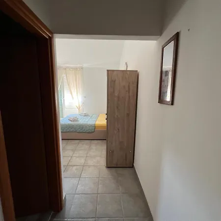 Lana Apartman