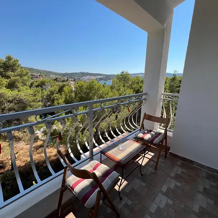 Lana Apartman